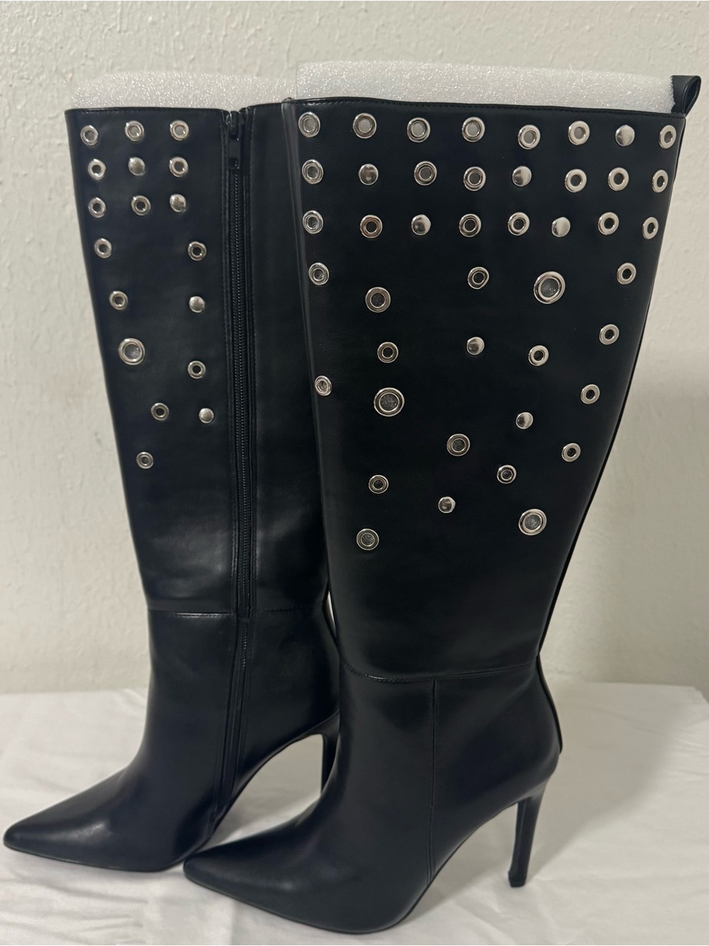 NWOR Women’s Size 5.5 Black Grommet Stud Details Knee-High Stiletto Boots - Picture 7 of 11
